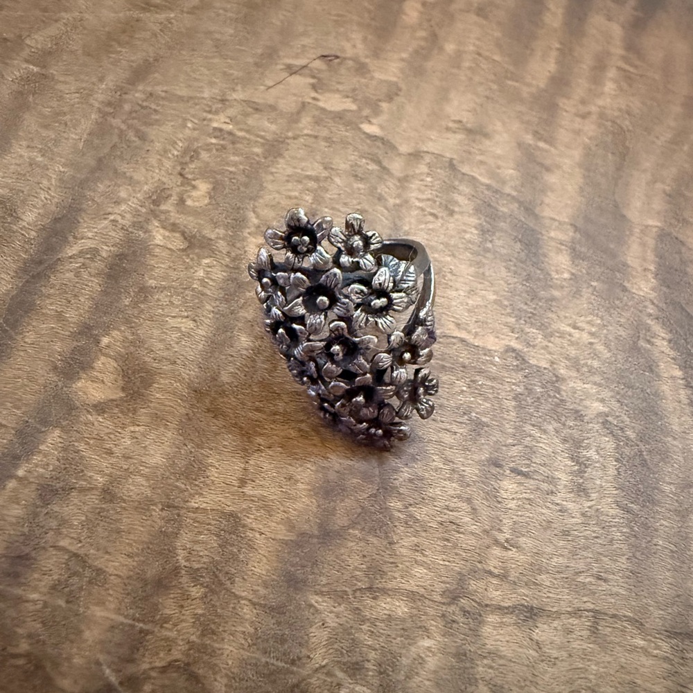 Floral ring